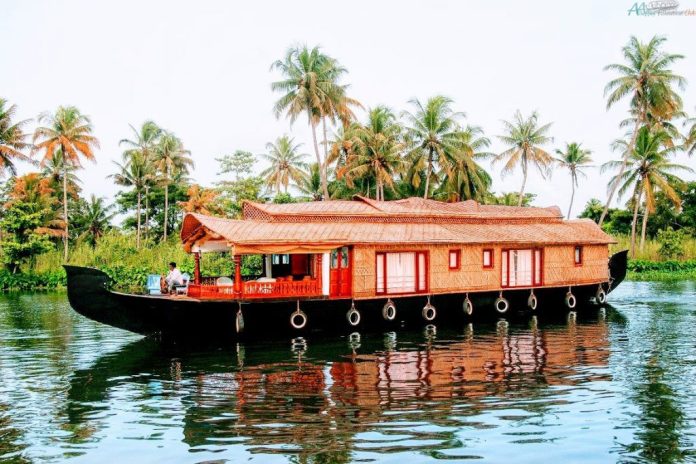 Alleppey houseboat